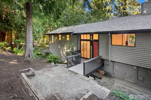 2807 NE 183rd St, Lake Forest Park, WA 98155 - Photo 1