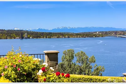 2409 Evergreen Point Road, Medina, WA 98039 - Photo 4