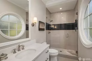 2409 Evergreen Point Rd, Medina, WA 98039 - Photo 22