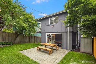 325 23rd Avenue E, Seattle, WA 98112 - Photo 32