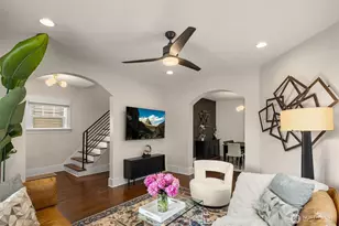 325 23rd Ave E, Seattle, WA 98112 - Photo 4