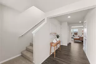 20323 161st St E, Bonney Lake, WA 98391 - Photo 2