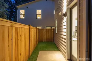 9210 116th Ave NE, Kirkland, WA 98033 - Photo 24