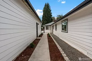 8827 B E D St, Tacoma, WA 98445 - Photo 16