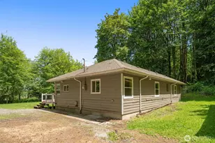 2703 25 St SW, Puyallup, WA 98373 - Photo 20