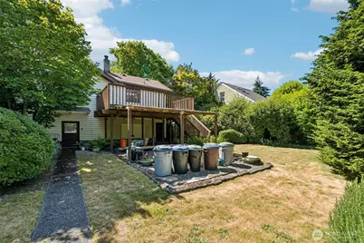 8812 Dibble Avenue NW, Seattle, WA 98117 - Photo 24