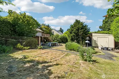 8812 Dibble Avenue NW, Seattle, WA 98117 - Photo 26