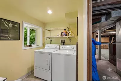 8812 Dibble Avenue NW, Seattle, WA 98117 - Photo 18