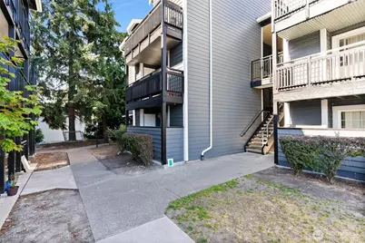 22810 30th Avenue S #B103, Des Moines, WA 98198 - Photo 2