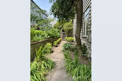 2612 W Galer Street, Seattle, WA 98199 - Photo 8