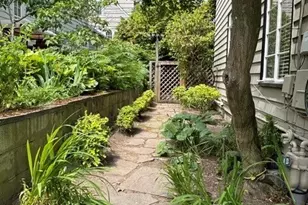 2612 W Galer St, Seattle, WA 98199 - Photo 8
