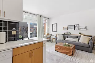 2414 1st Ave, Seattle, WA 98121 - Photo 10