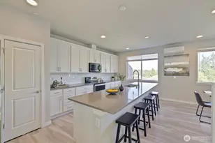 14715 Admiralty Way, Lynnwood, WA 98087 - Photo 6