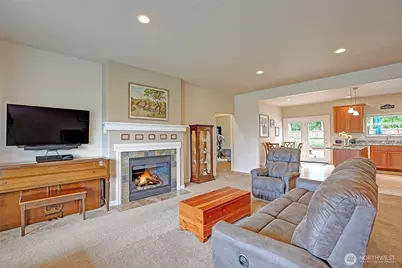 1612 Country Club Drive, Camano Island, WA 98282 - Photo 4