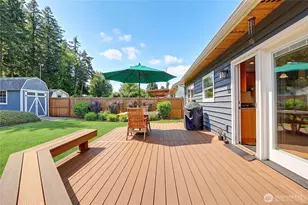 1612 Country Club Dr, Camano Island, WA 98282 - Photo 12