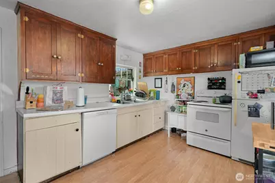 631 N Forest Street, Bellingham, WA 98225 - Photo 18