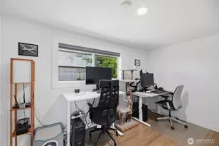 3404 NE 11th Pl, Renton, WA 98056 - Photo 12
