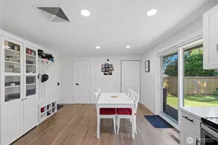3404 NE 11th Pl, Renton, WA 98056 - Photo 8