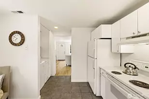 2722 NE Blakeley St, Seattle, WA 98105 - Photo 12