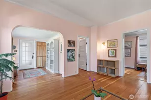 1631 N 54th St, Seattle, WA 98103 - Photo 6