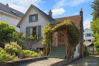 1631 N 54 Street, Seattle, WA 98103 - Photo 1