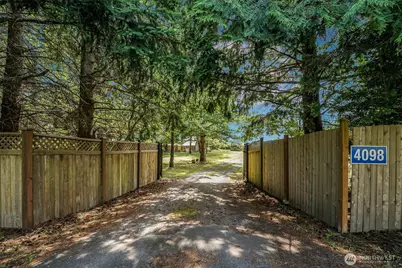 4098 S Camano Drive, Camano Island, WA 98282 - Photo 2