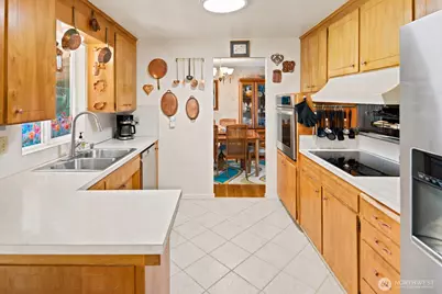 3610 NE 197th Street, Lake Forest Park, WA 98155 - Photo 8