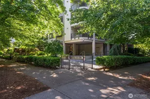 1120 Spring St, Seattle, WA 98104 - Photo 2