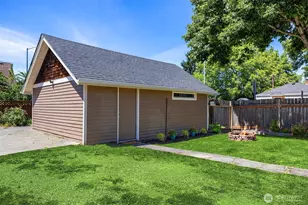 251 Meadow Ave N, Renton, WA 98057 - Photo 26