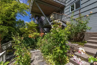 2501 Nob Hill Place N, Seattle, WA 98109 - Photo 38