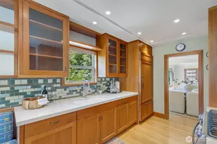 2501 Nob Hill Pl N, Seattle, WA 98109 - Photo 14