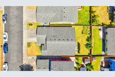 1379 NE Big Berry Loop, Oak Harbor, WA 98277 - Photo 2