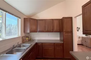 820 Cady Rd, Everett, WA 98023 - Photo 10