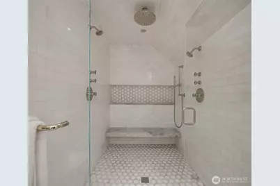 2042 77th Avenue NE, Medina, WA 98039 - Photo 18