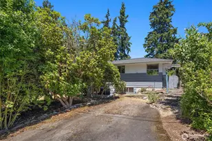 8725 Maple Ln, Edmonds, WA 98026 - Photo 4