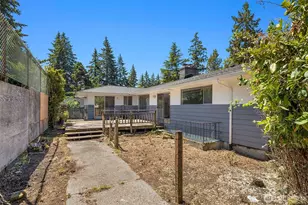 8725 Maple Ln, Edmonds, WA 98026 - Photo 24