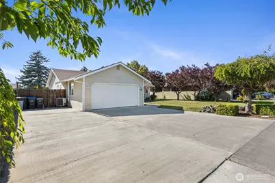 2214 S Belair Drive, Moses Lake, WA 98837 - Photo 2