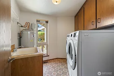 70 Hewitt Drive, Steilacoom, WA 98388 - Photo 26