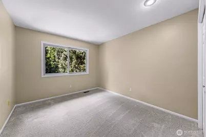 25827 NE 9th Street, Sammamish, WA 98074 - Photo 16