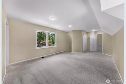 25827 NE 9th Street, Sammamish, WA 98074 - Photo 32