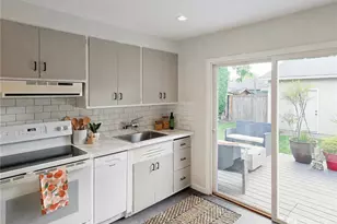 9219 30th Ave SW, Seattle, WA 98126 - Photo 4