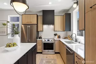 4432 Dayton Ave N, Seattle, WA 98103 - Photo 16