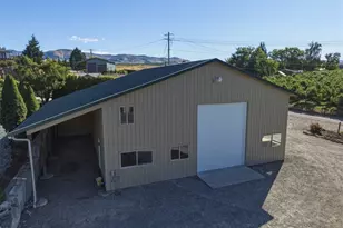 22 Washington St, Manson, WA 98831 - Photo 2