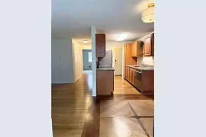 12510 NE 117th Place #B3, Kirkland, WA 98034 - Photo 4
