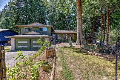 8210 University Point Circle NE, Bremerton, WA 98311 - Photo 2