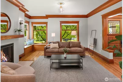 2002 1st Avenue N, Seattle, WA 98109 - Photo 6