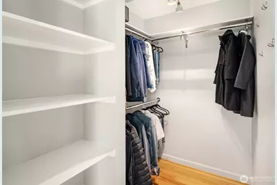 2002 1st Avenue N, Seattle, WA 98109 - Photo 22