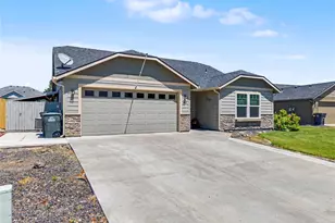433 S Trillium Wy, Moses Lake, WA 98837 - Photo 2
