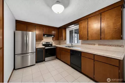 925 139th Street E, Tacoma, WA 98445 - Photo 4