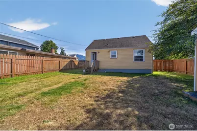 1039 W Sixth Street, Port Angeles, WA 98363 - Photo 16